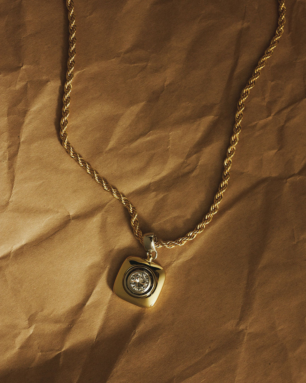 The Luna Bezel Pendant Necklace-Gold