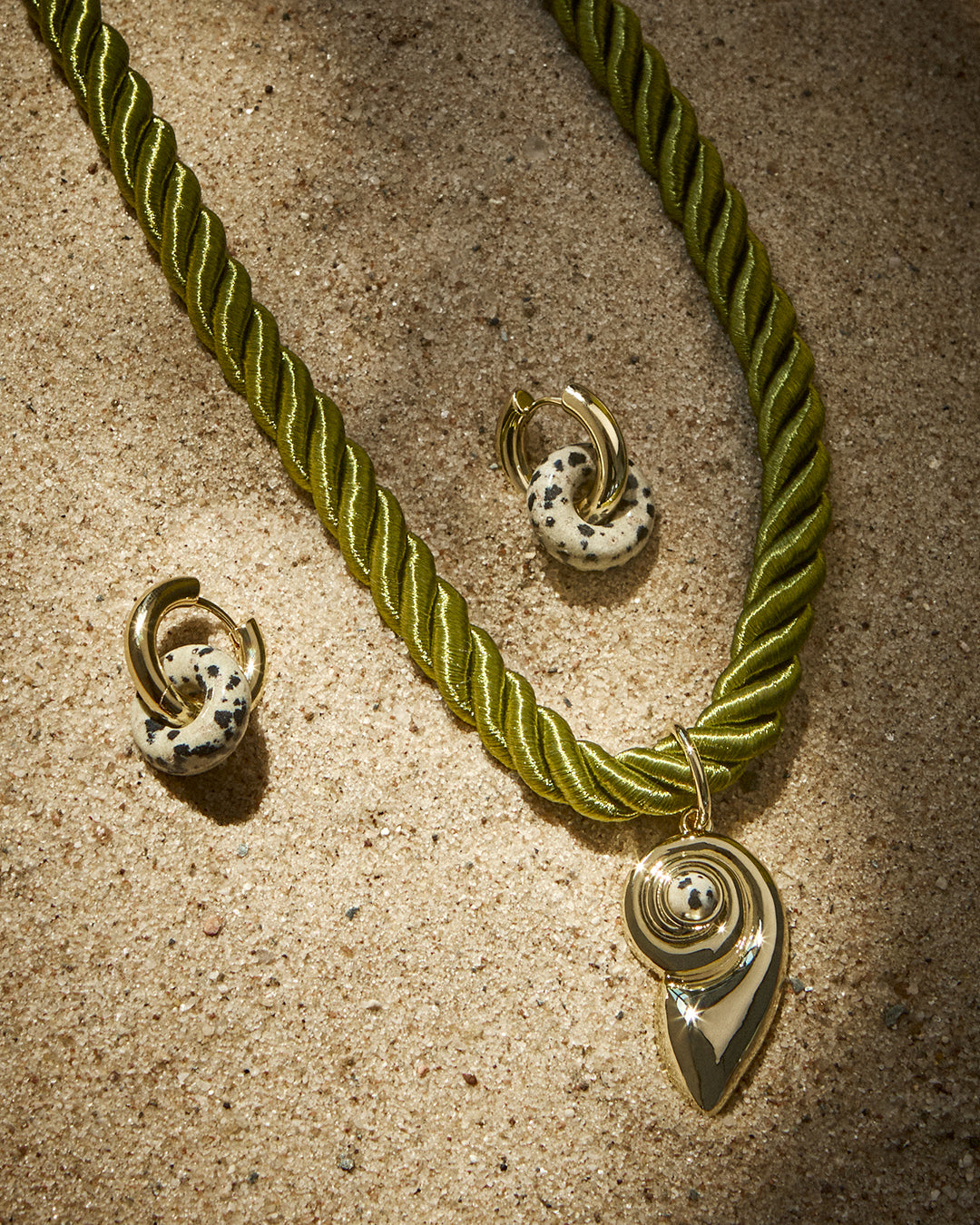 The Palma Shell Cord Necklace- Gold